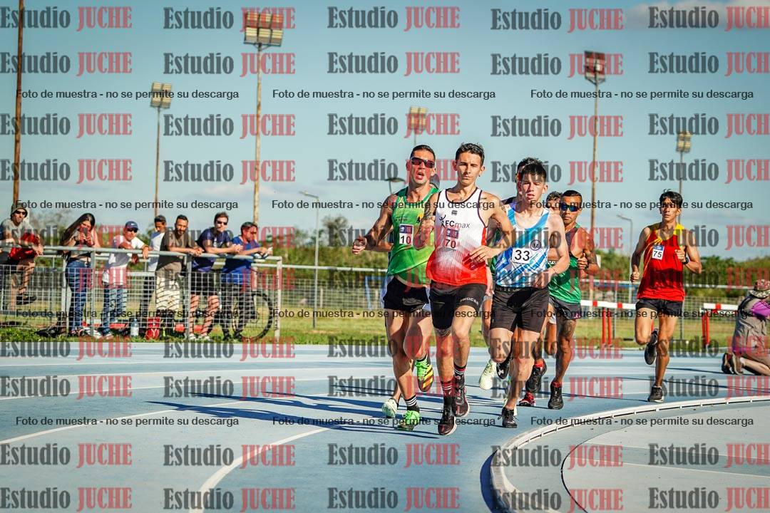 Fotos de los 3000 m llanos de varones