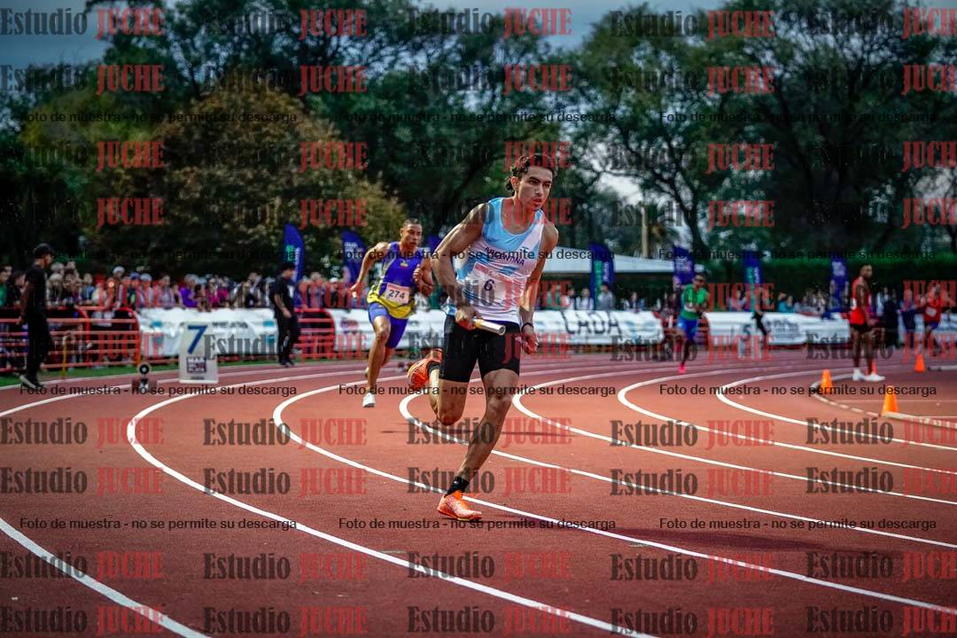 Fotos de los relevos 4x400 m mixtos