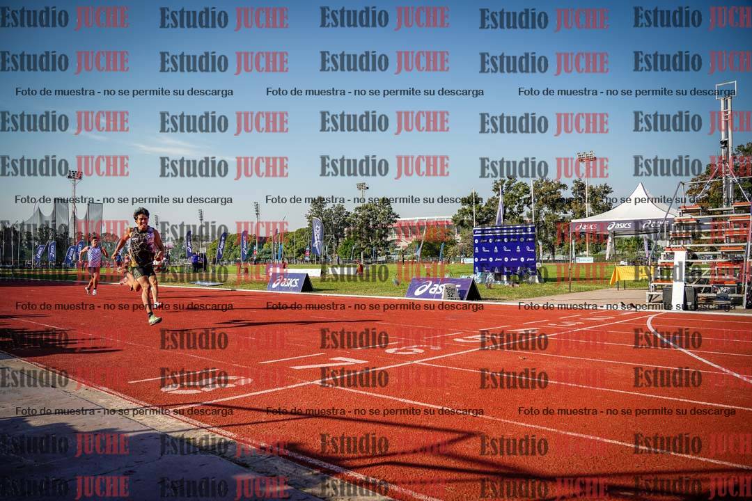 Fotos de los 400 m con vallas de varones
