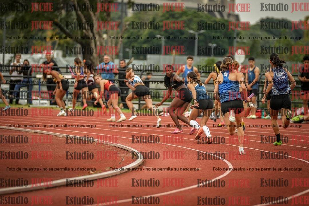 Fotos de las postas 4x100 m llanos de mujeres