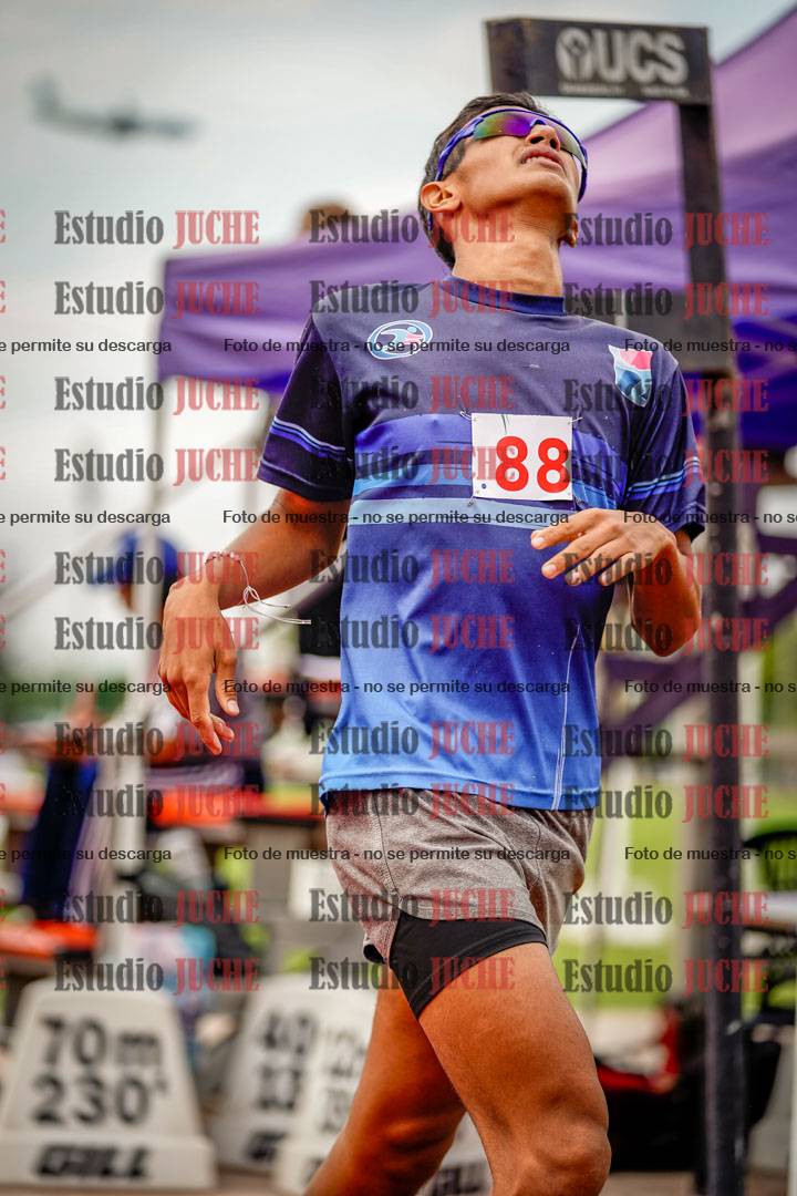 Fotos de los 800 m de varones