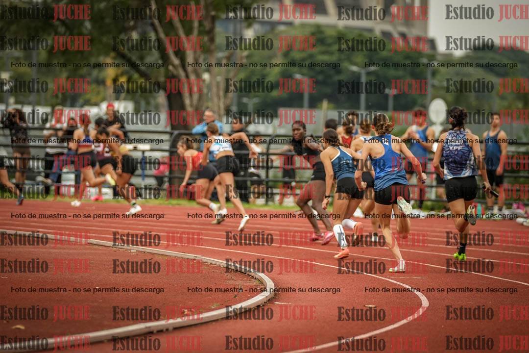 Fotos de las postas 4x100 m llanos de mujeres