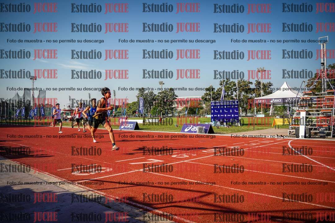 Fotos de los 400 m con vallas de varones