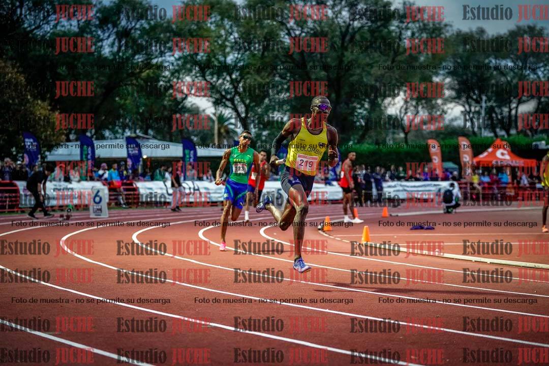 Fotos de los relevos 4x400 m mixtos