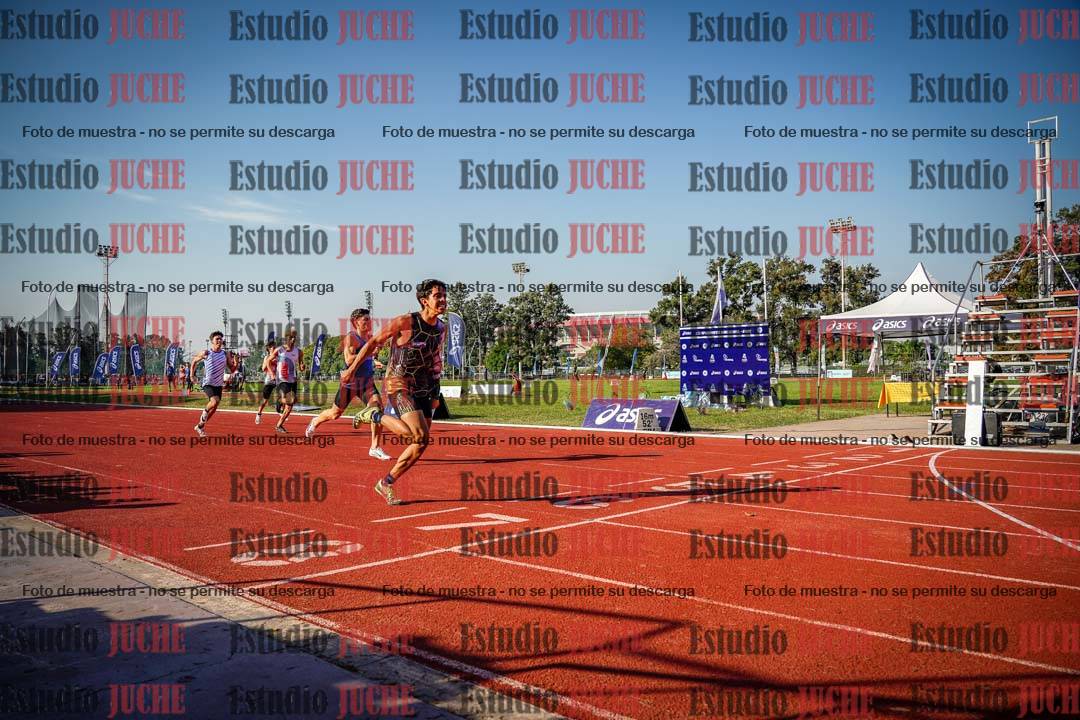 Fotos de los 400 m con vallas de varones
