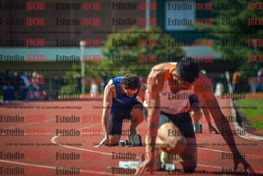 Fotos de los 400 m llanos de varones