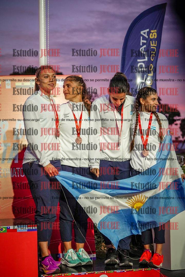 Fotos de algunos extras y podios del día 3