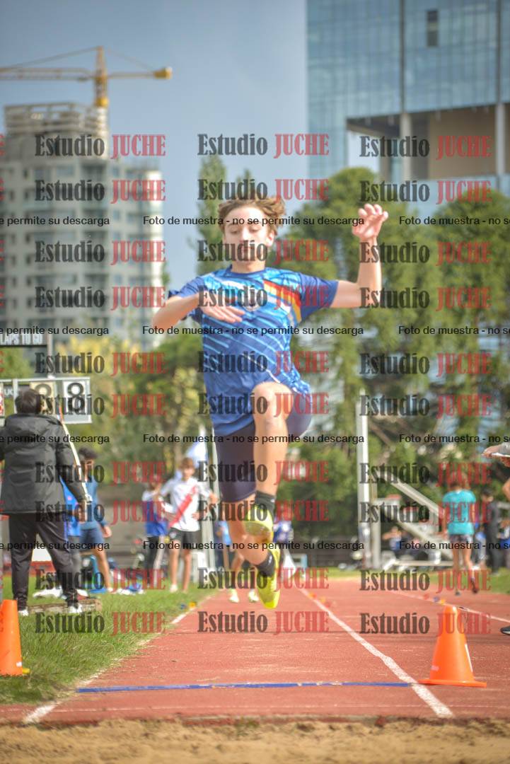 Fotos del salto en largo - varones U16