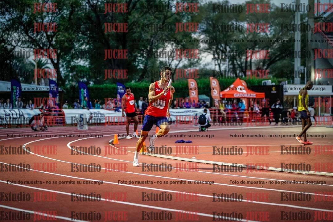 Fotos de los relevos 4x400 m mixtos