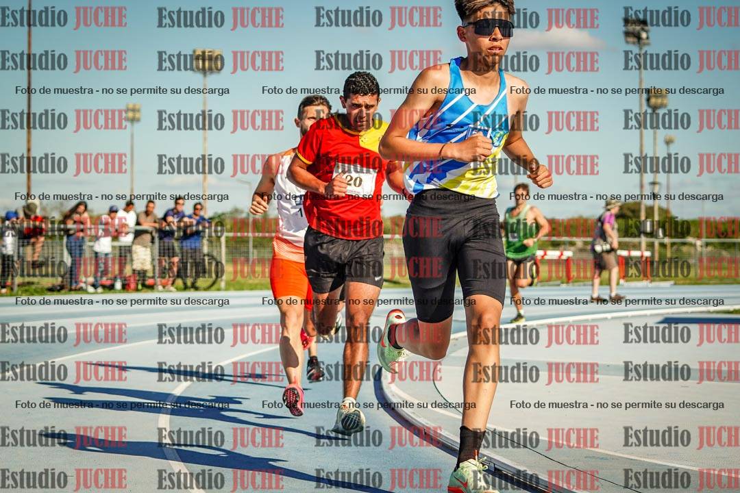 Fotos de los 3000 m llanos de varones