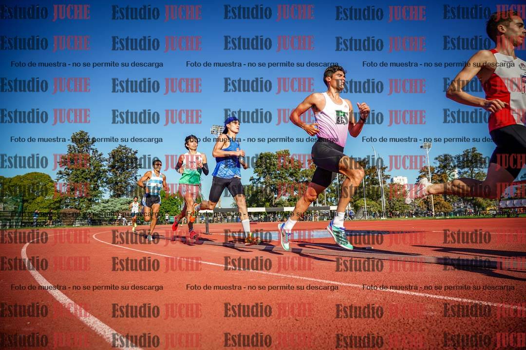 Fotos de los 3000 m llanos de varones