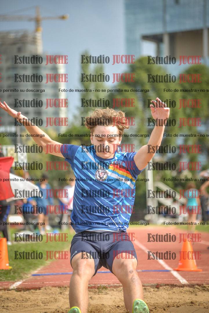 Fotos del salto en largo - varones U16