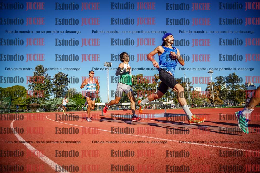 Fotos de los 3000 m llanos de varones