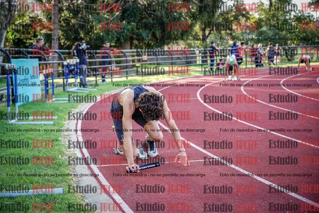 Fotos de las Postas 4x400 m de varones