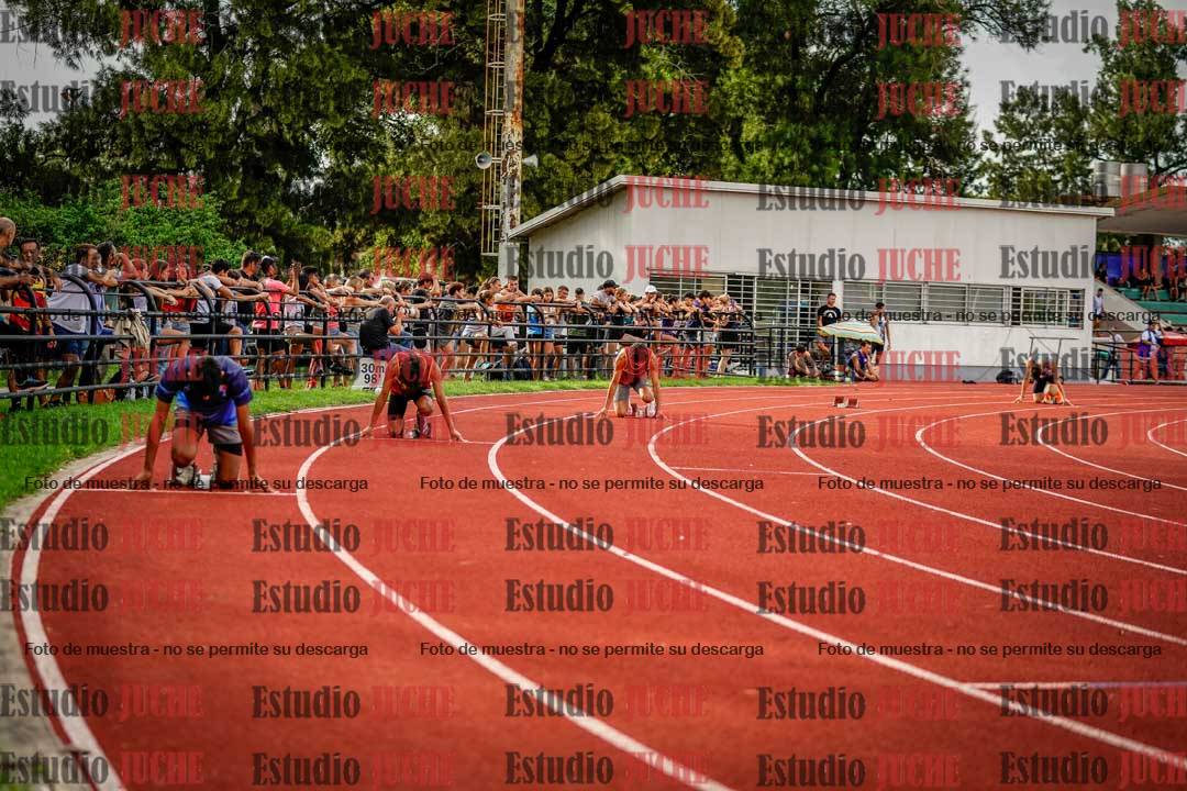 Fotos de los 400 m llanos de varones