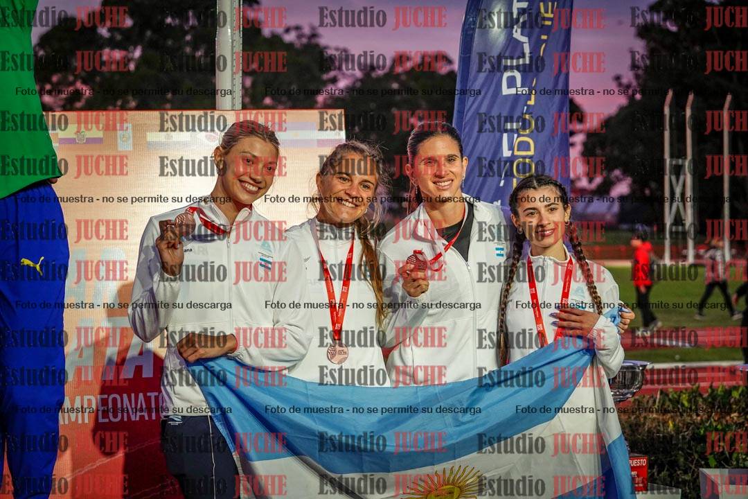 Fotos de algunos extras y podios del día 3