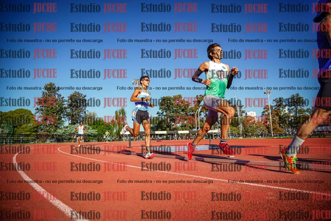 Fotos de los 3000 m llanos de varones