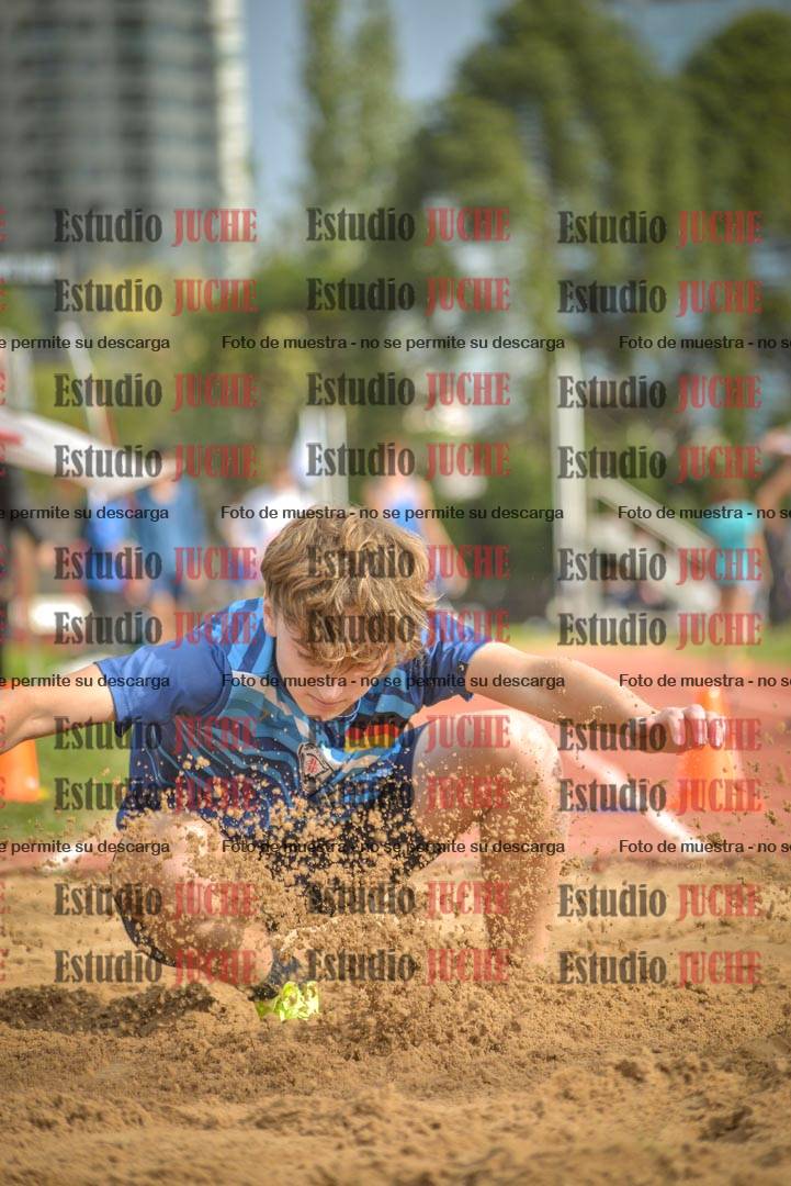 Fotos del salto en largo - varones U16