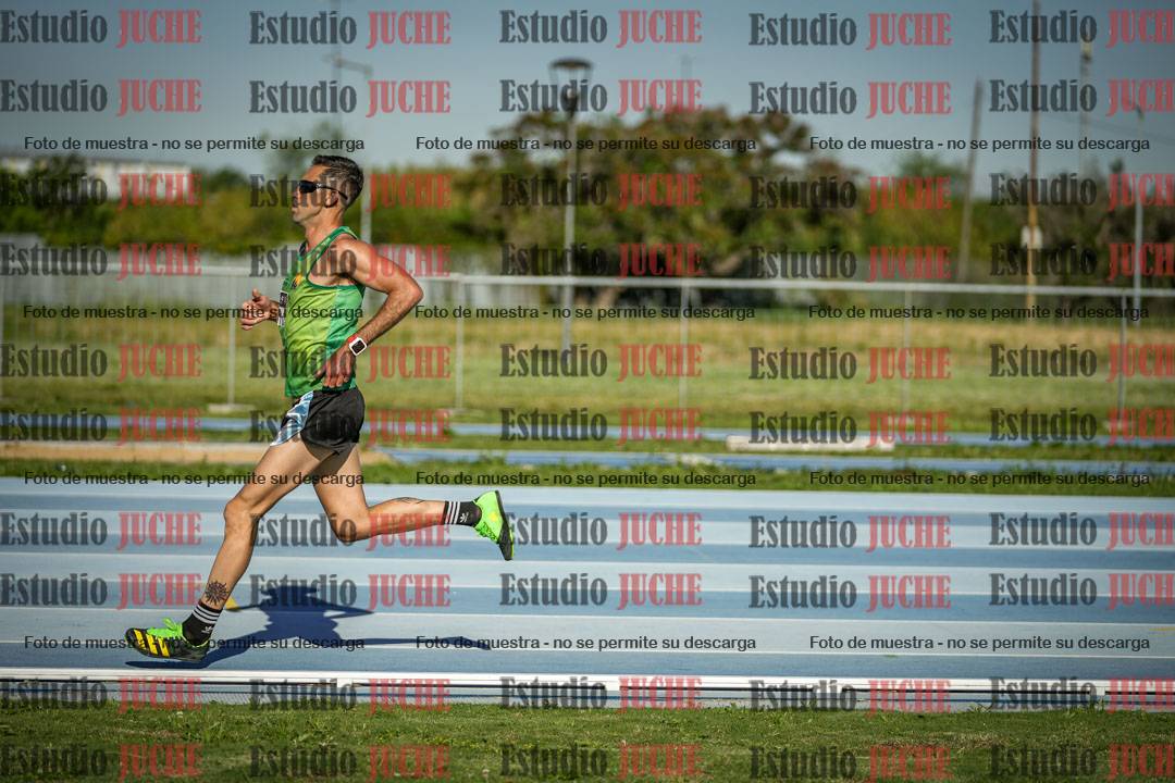 Fotos de los 3000 m llanos de varones
