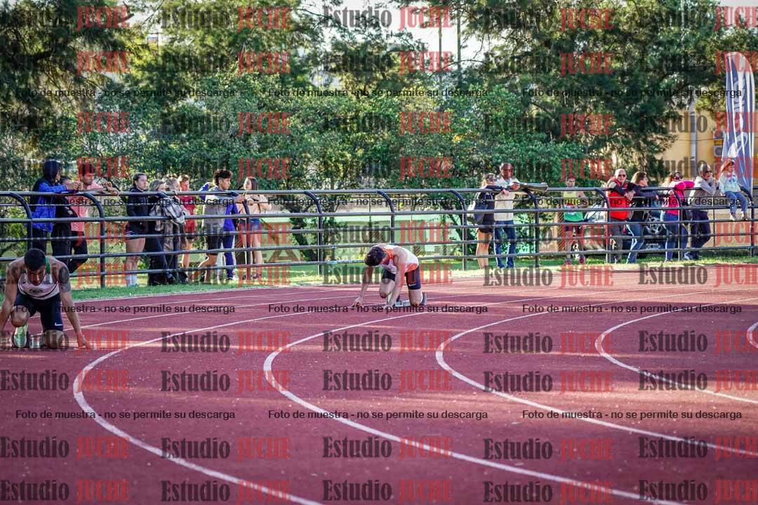 Fotos de las Postas 4x400 m de varones