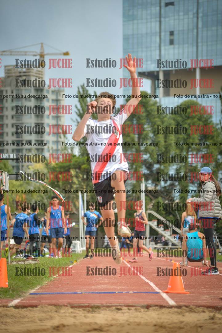 Fotos del salto en largo - varones U16