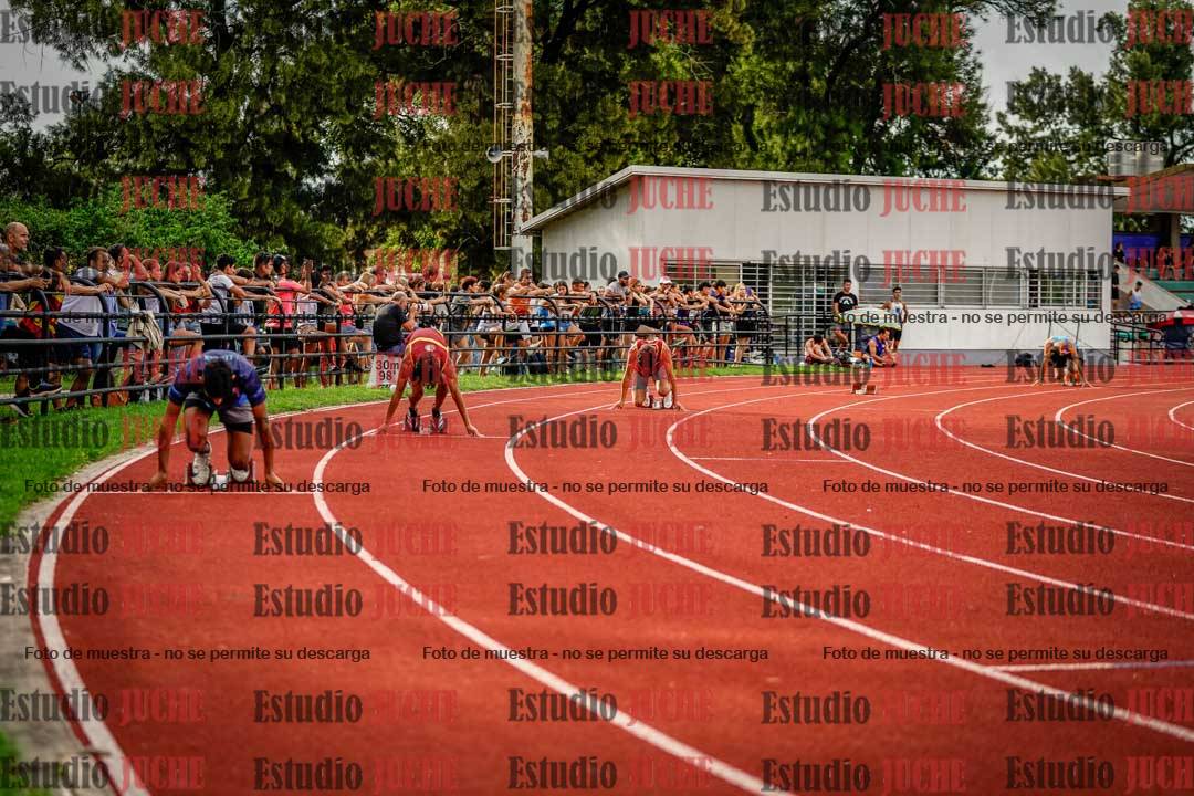 Fotos de los 400 m llanos de varones