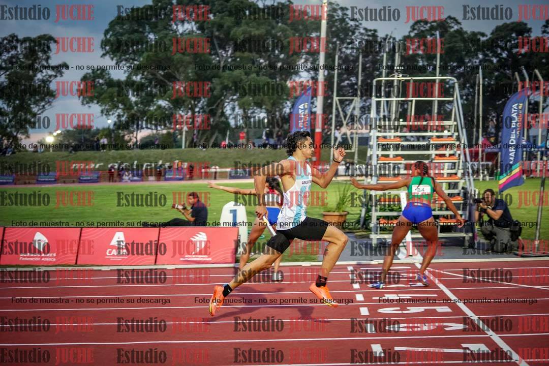 Fotos de los relevos 4x400 m mixtos