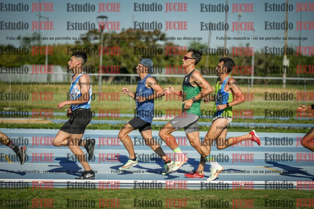 Fotos de los 3000 m llanos de varones
