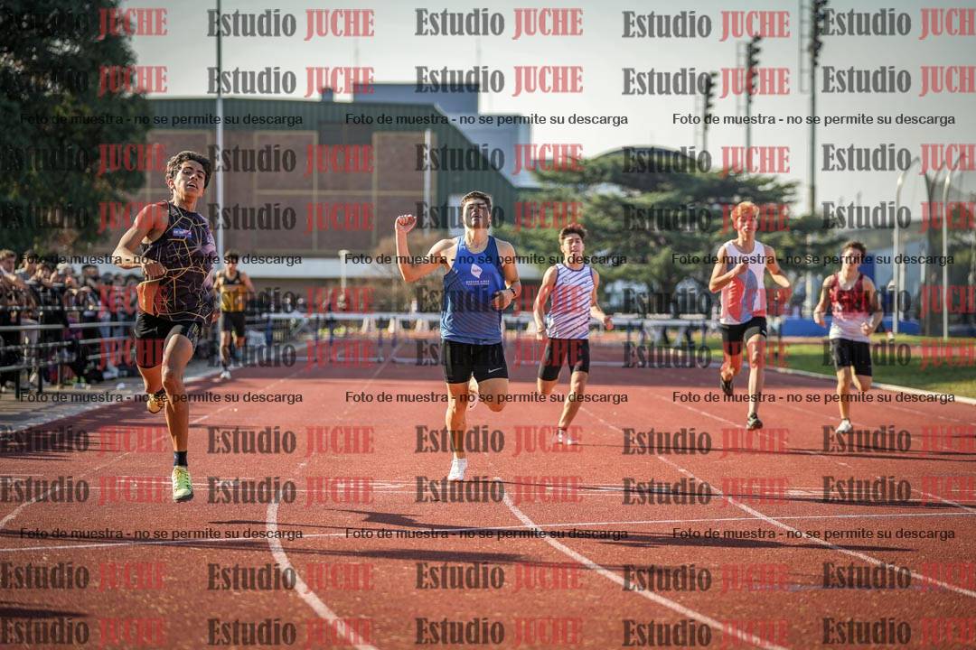 Fotos de los 400 m con vallas de varones