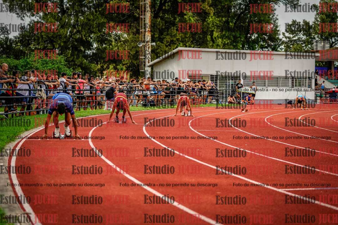 Fotos de los 400 m llanos de varones