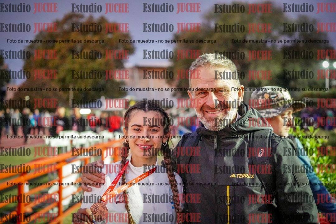 Fotos de algunos extras y podios del día 3