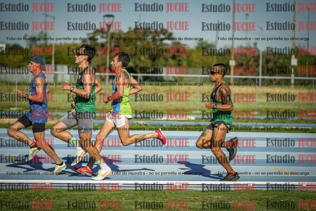 Fotos de los 3000 m llanos de varones