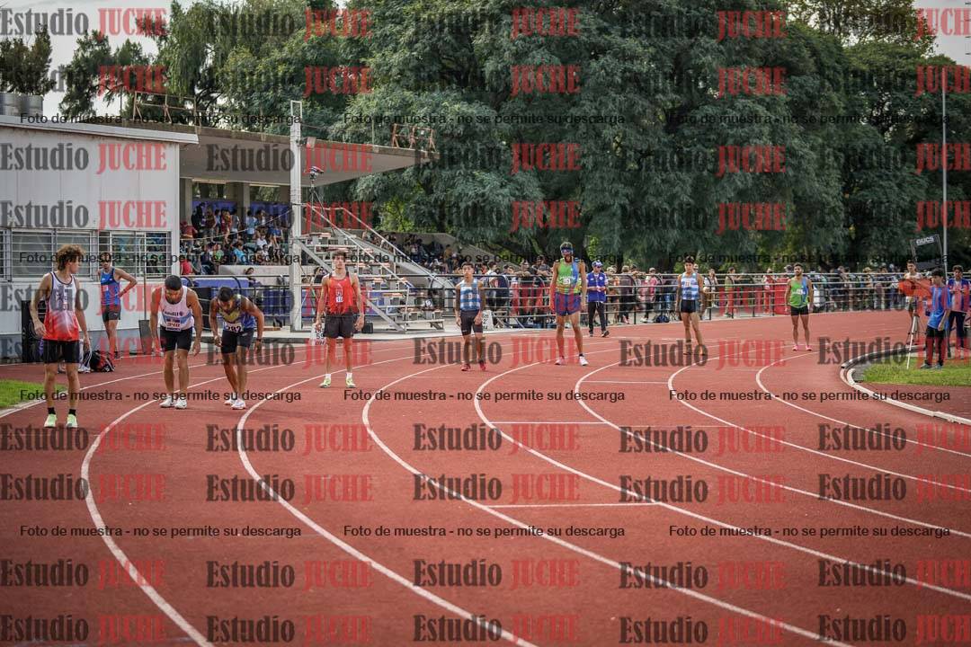 Fotos de los 800 m llanos de varones