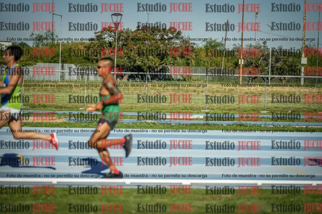Fotos de los 3000 m llanos de varones