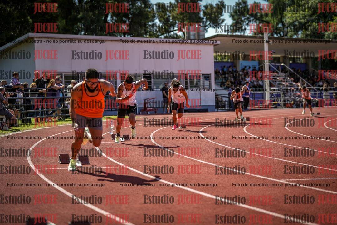 Fotos de los 400 m llanos de varones