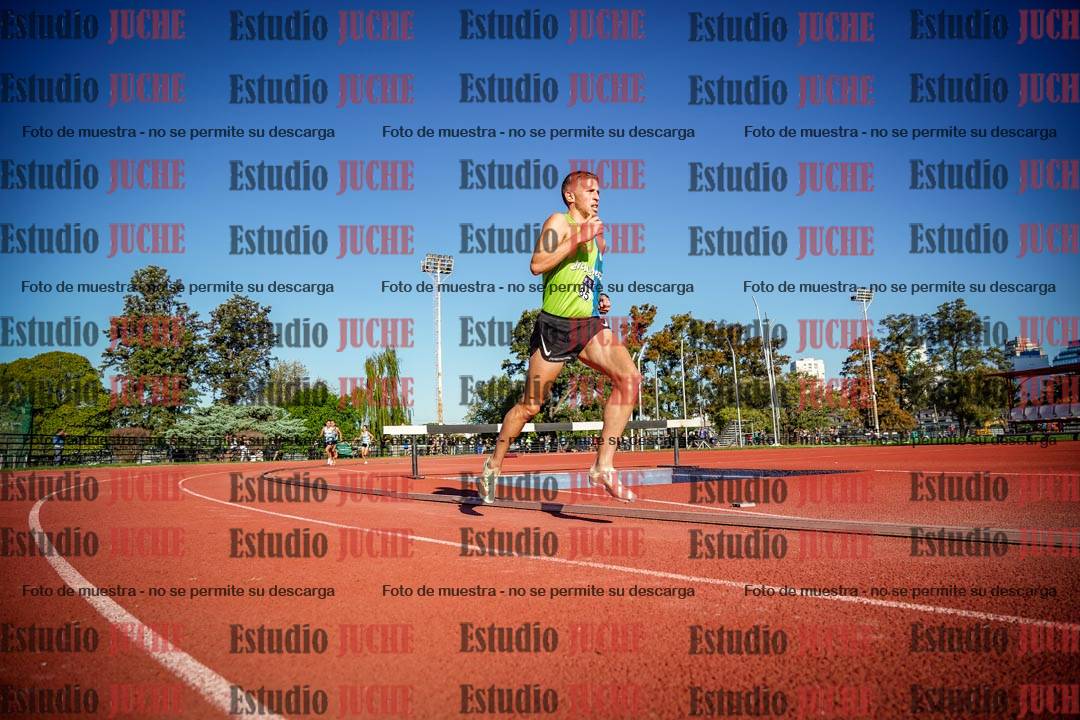 Fotos de los 3000 m llanos de varones