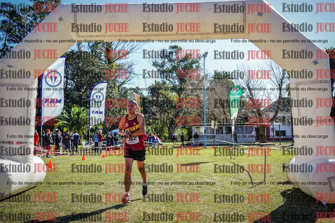 Fotos de la llegada del cross de 8000 m