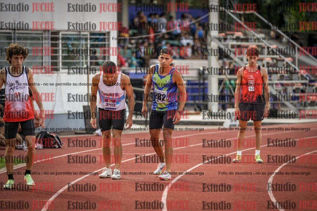 Fotos de los 800 m llanos de varones