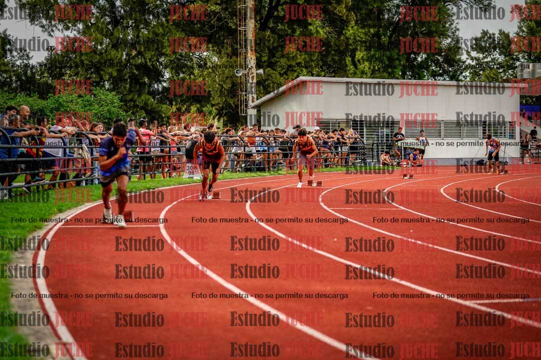 Fotos de los 400 m llanos de varones