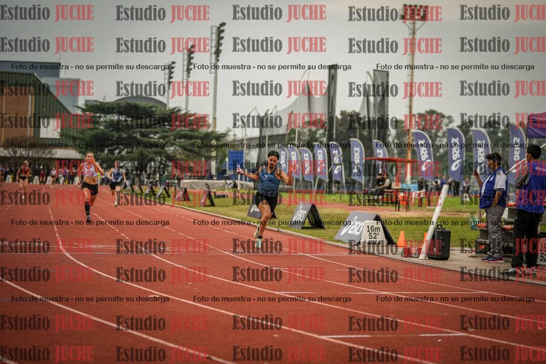 Fotos de las postas 4x100 m llanos de mujeres