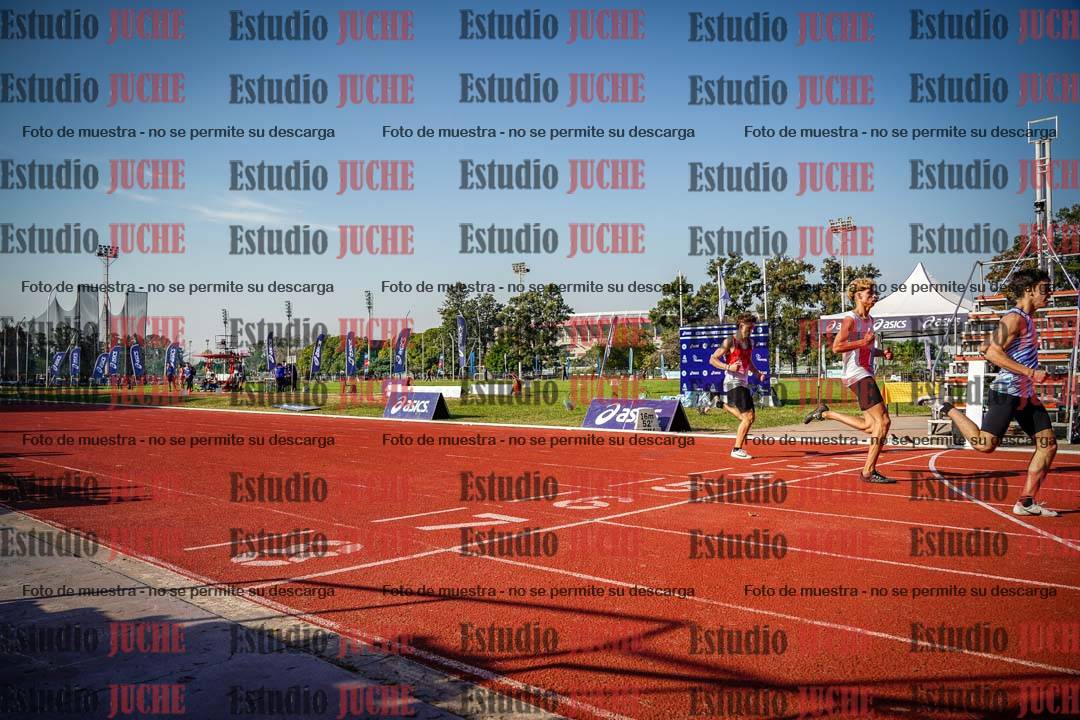 Fotos de los 400 m con vallas de varones