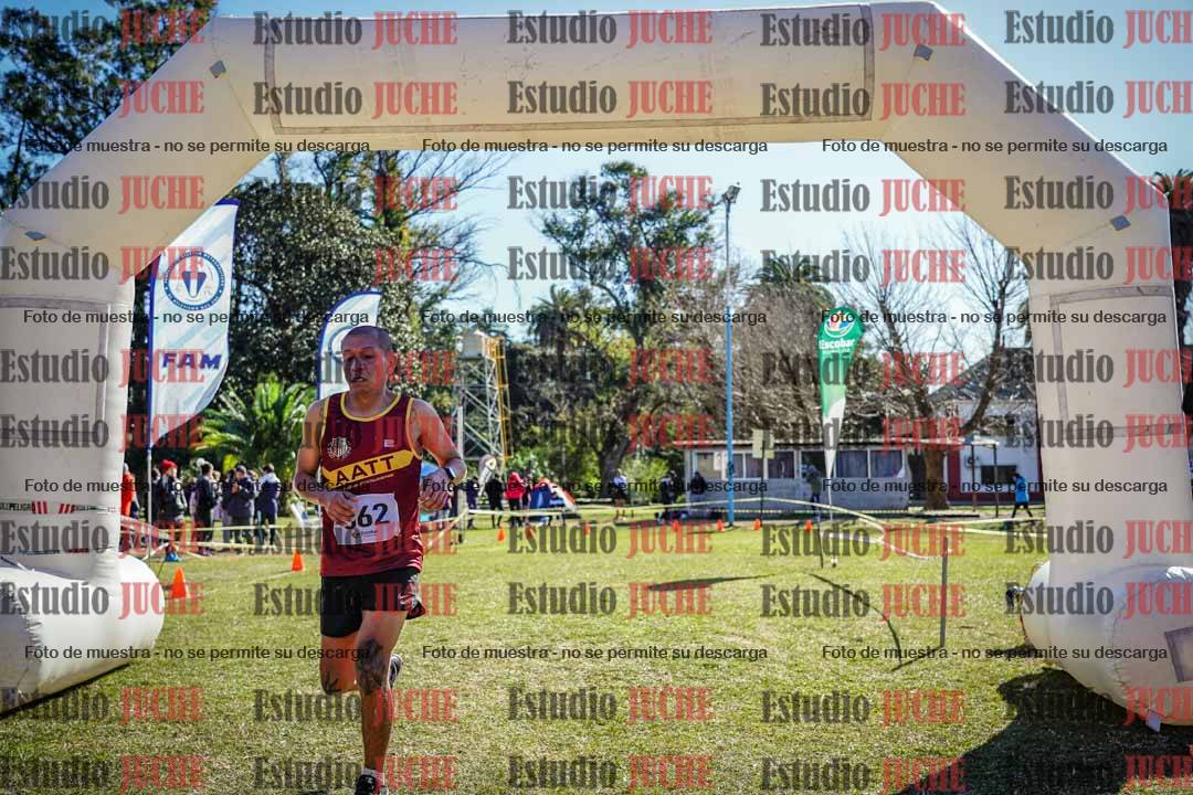 Fotos de la llegada del cross de 8000 m
