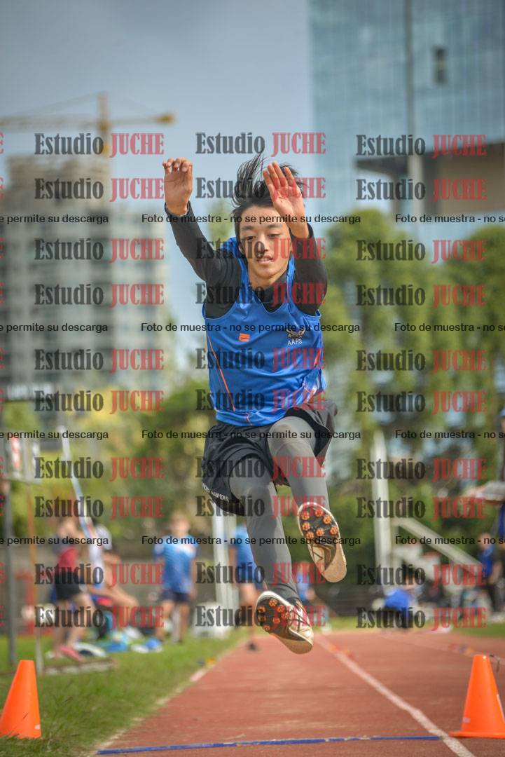 Fotos del salto en largo - varones U16