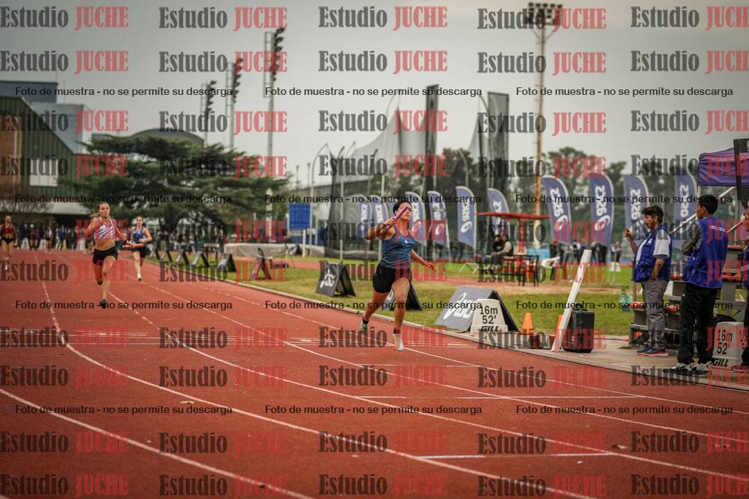Fotos de las postas 4x100 m llanos de mujeres