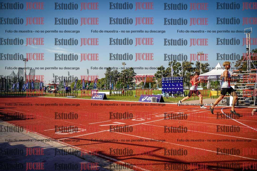 Fotos de los 400 m con vallas de varones