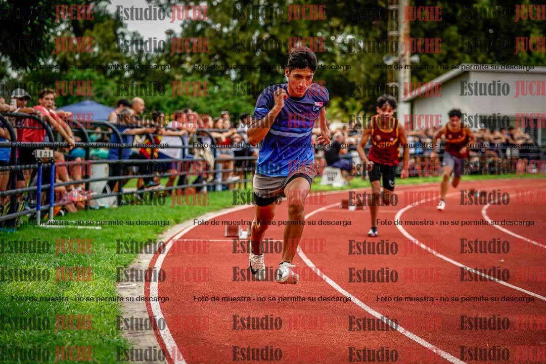 Fotos de los 400 m llanos de varones