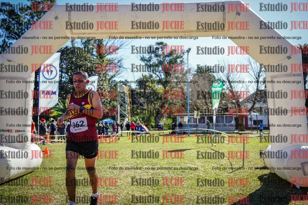 Fotos de la llegada del cross de 8000 m