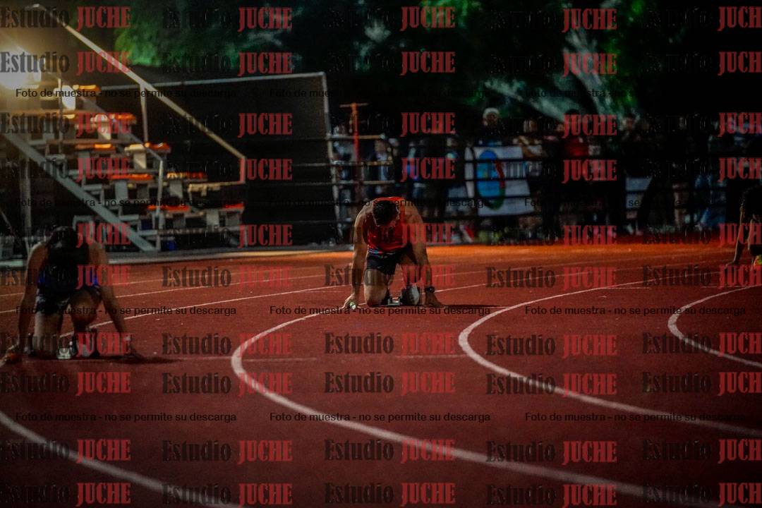 Fotos de las postas 4x100 m mixtas