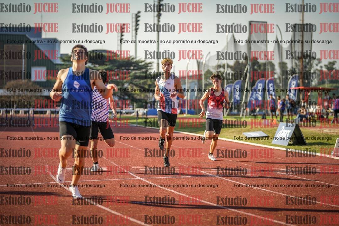 Fotos de los 400 m con vallas de varones