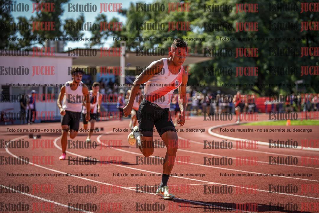 Fotos de los 400 m llanos de varones